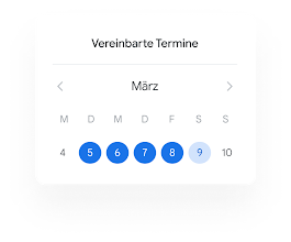 Rechtsbeistandsperson, die an einem Konferenztisch sitzt